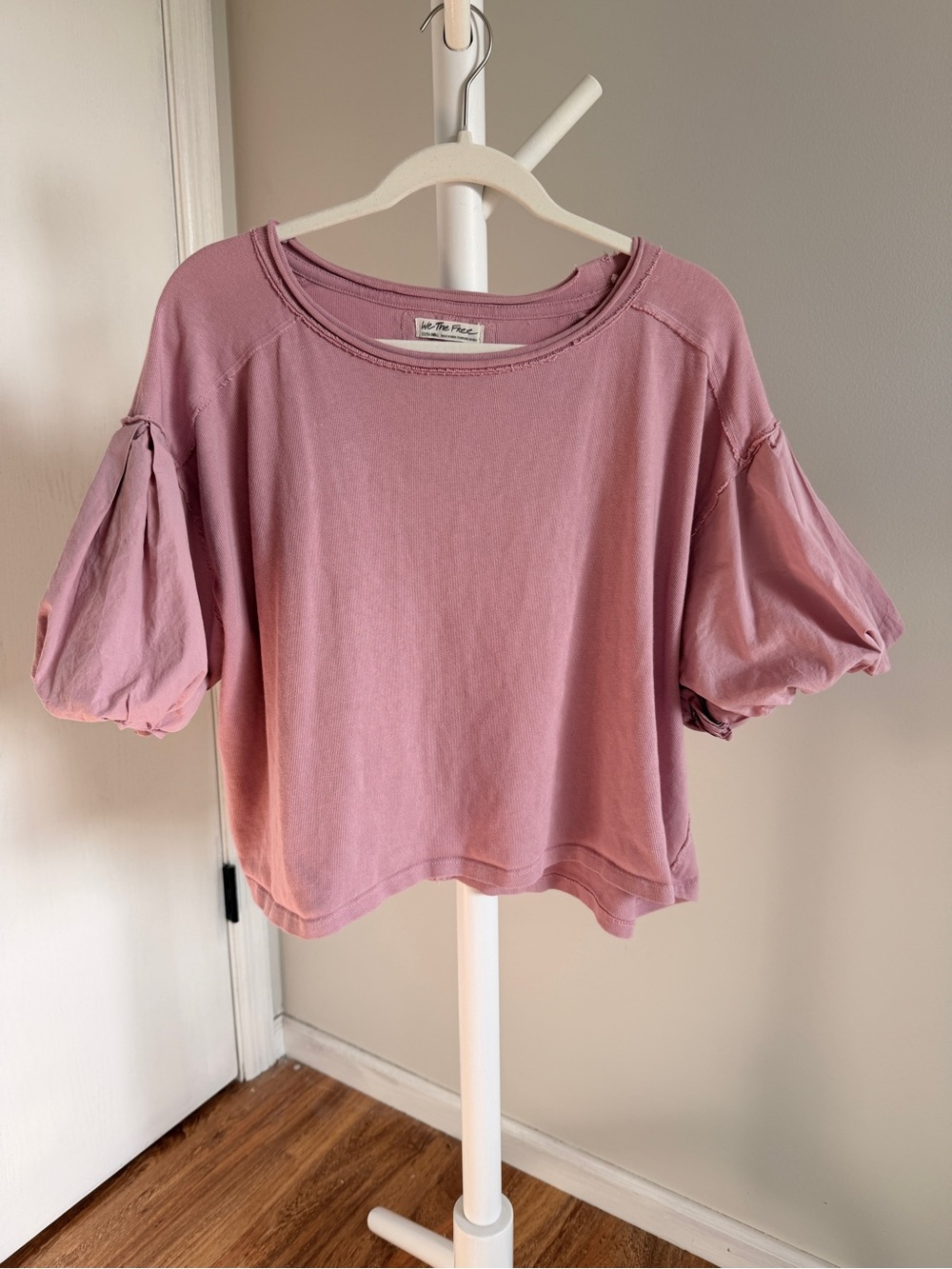 We The Free Mauve Puff-Sleeve Crop Top - Brand: White Crow